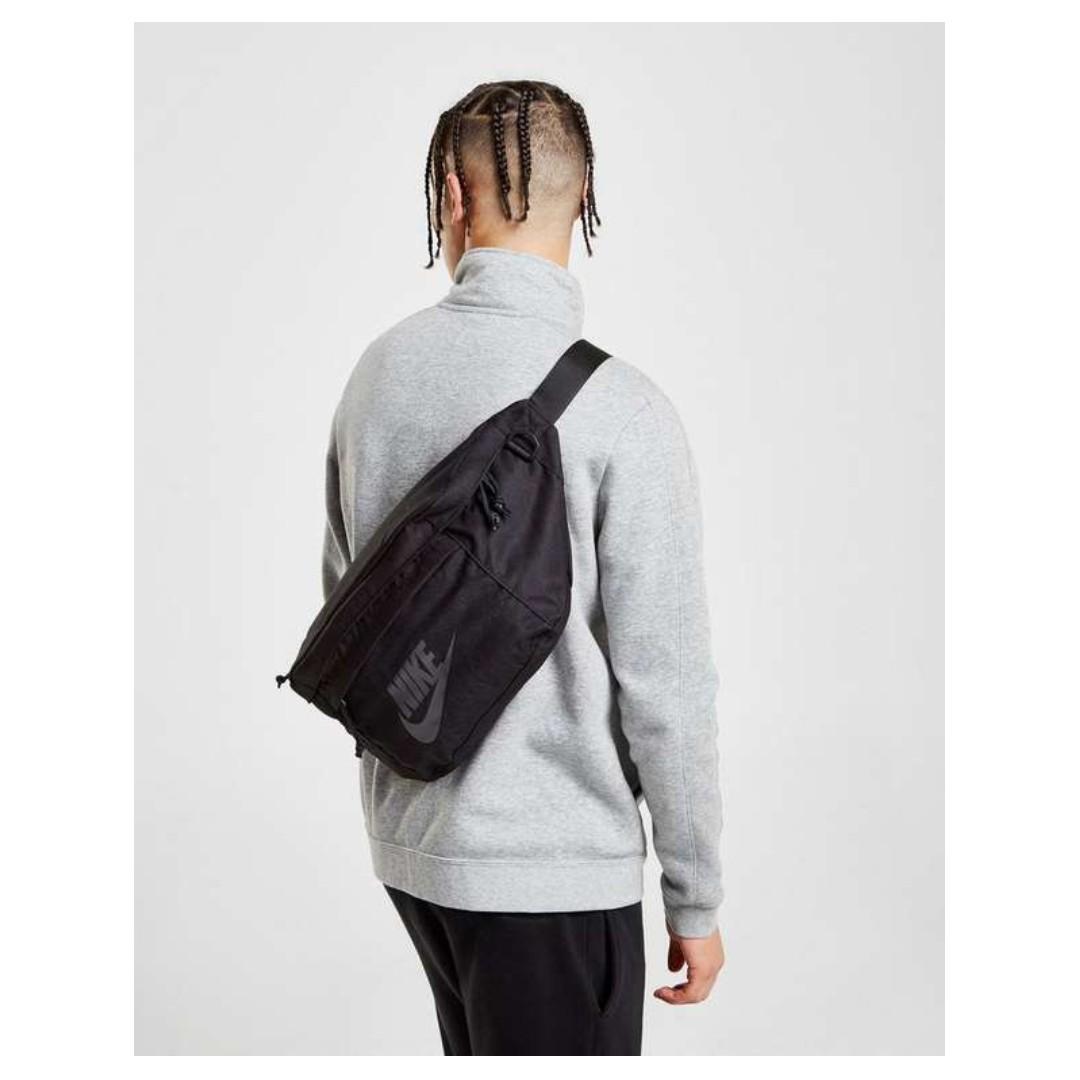 Nike sportswear tech discount printed hip pack