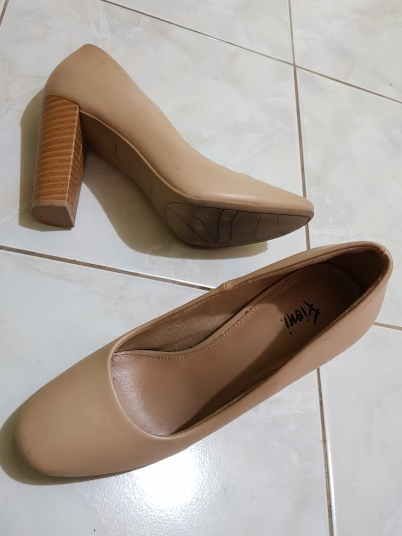 nude shoes payless