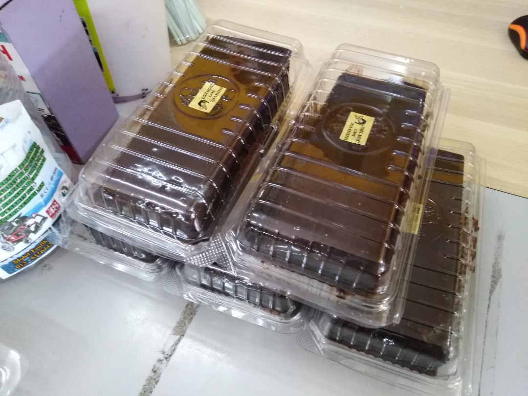 Pengedar Kek Coklat Moist Super Laku Dikehendaki Food Drinks Baked Goods On Carousell