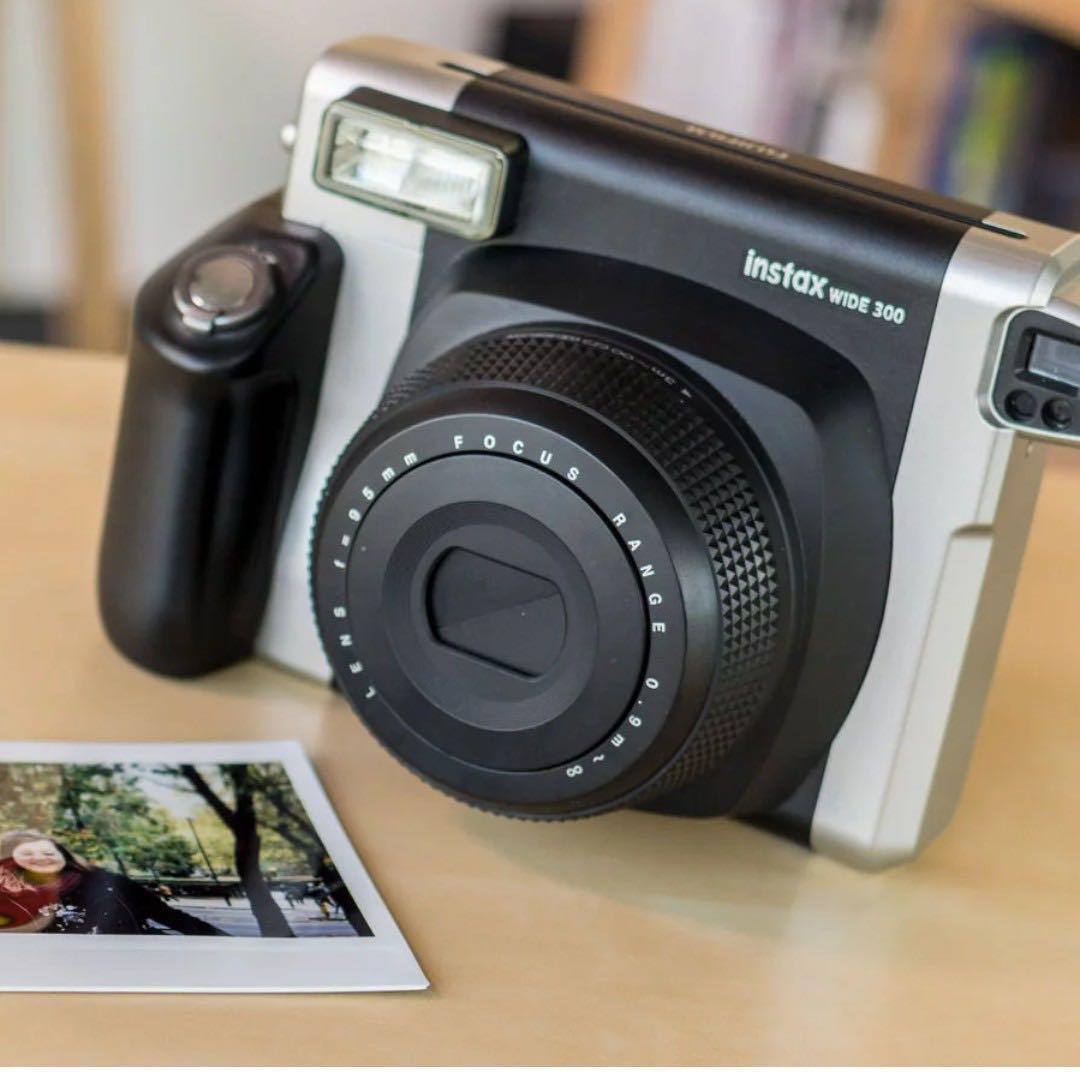 Rental Polaroid Wide Camera (No deposit required), Photography