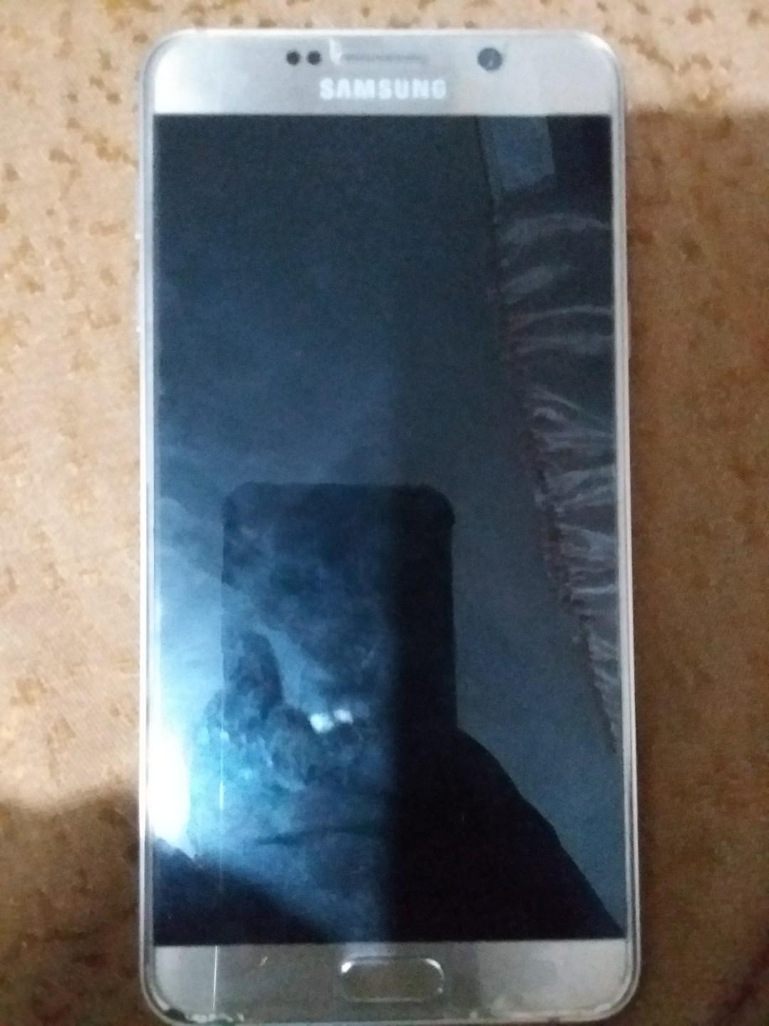 Original Samsung Note 5 (Category: Samsung) located in Antipolo. Submitted by purpleshop.ph (Listing ID 215372857, Image 1). Description: needs battery replacement kasi lumobo na Complete with original box, headset, manual, stylus Openline Platinum color No cracks Will include case/cover #cellphone #samsung #note #duos #note5 #samsungnote5.