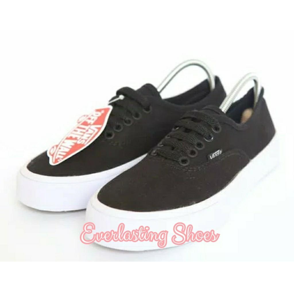 Sepatu vans authentic hitam on sale