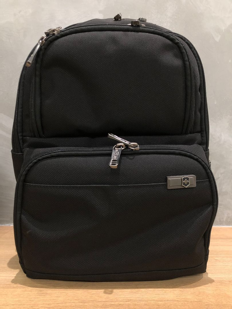 Victorinox big shop ben 15