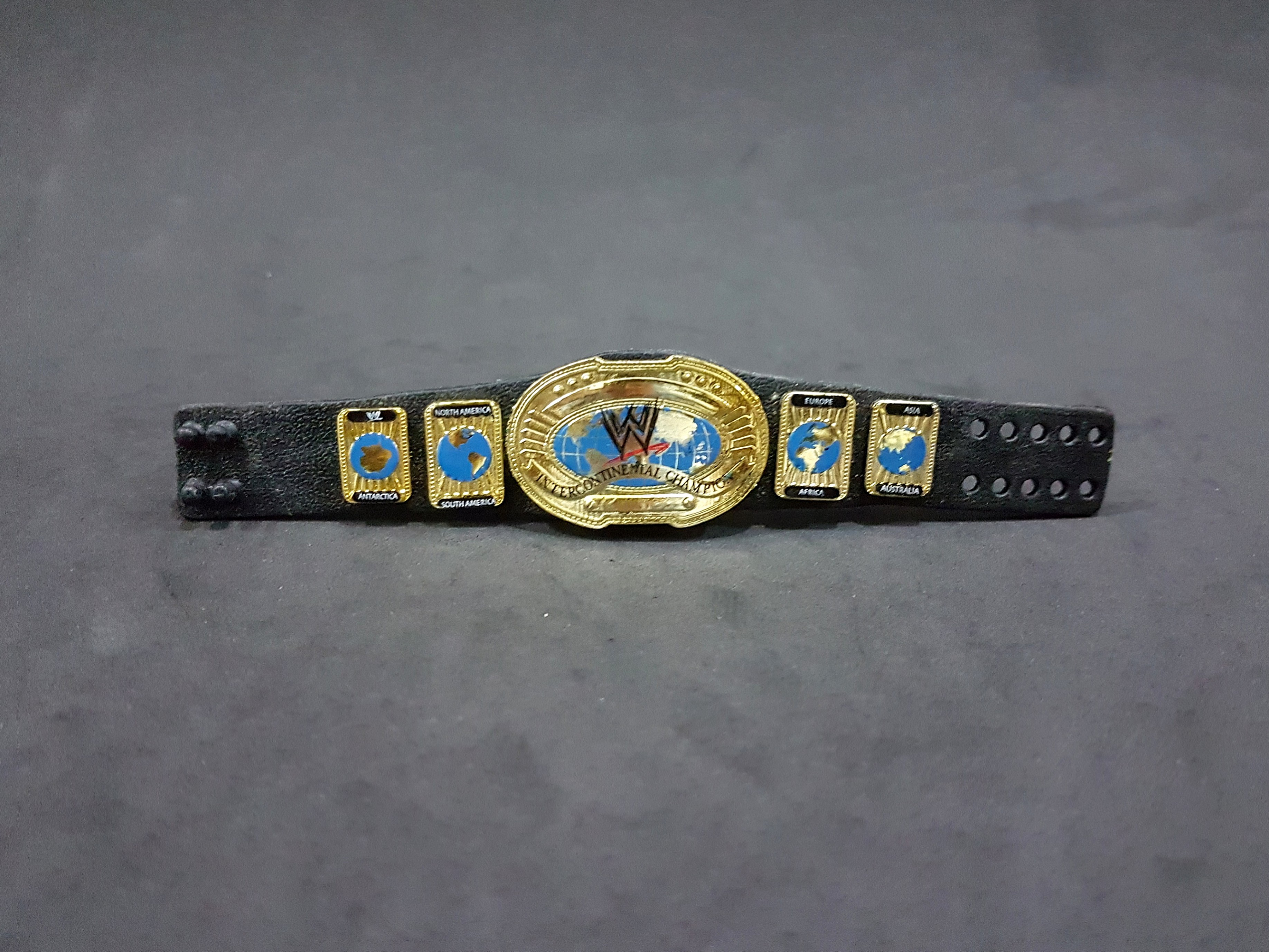 WWE Intercontinental Heavyweight Champion Belt WWF AEW Hasbro Enamel Pin Badge 