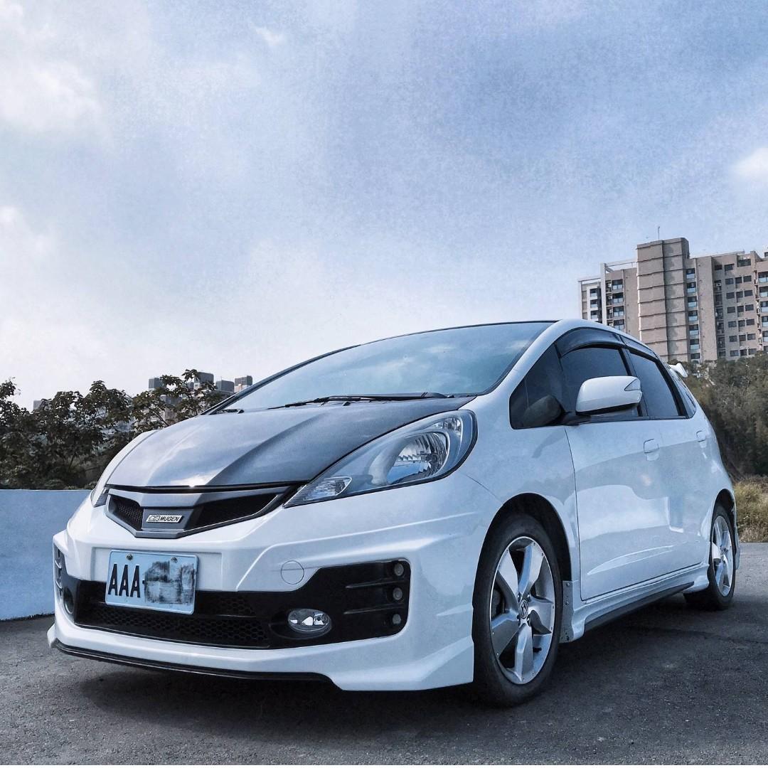 12 Honda Fit 超實用小型掀背車 汽車 汽車出售在旋轉拍賣