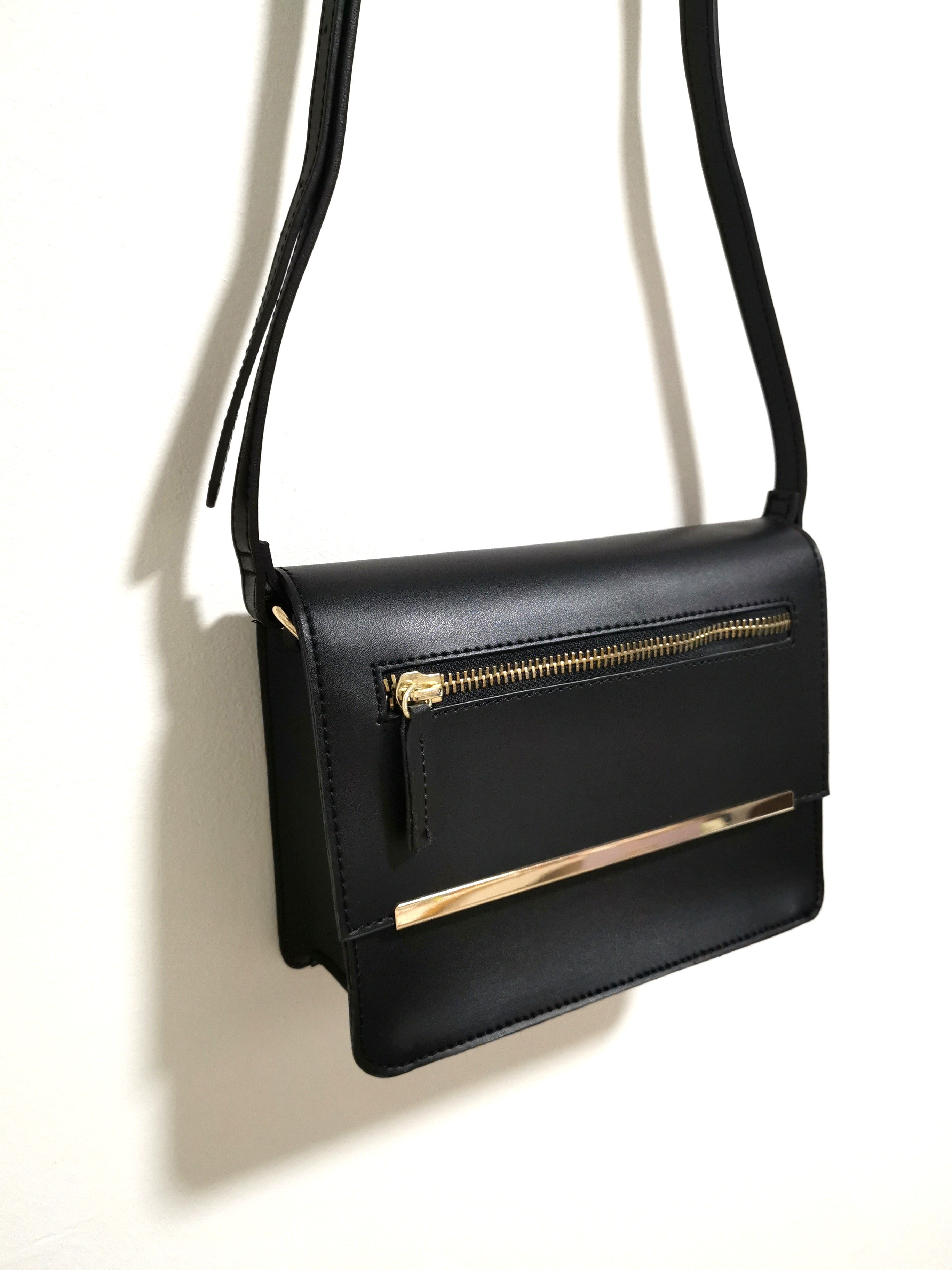 aldo black sling bag