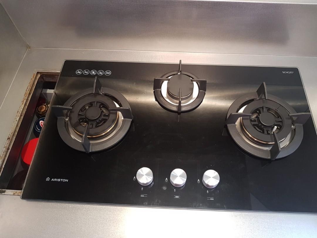 Ariston 3gas burner glass hob stove top, Home Appliances, Kitchenware