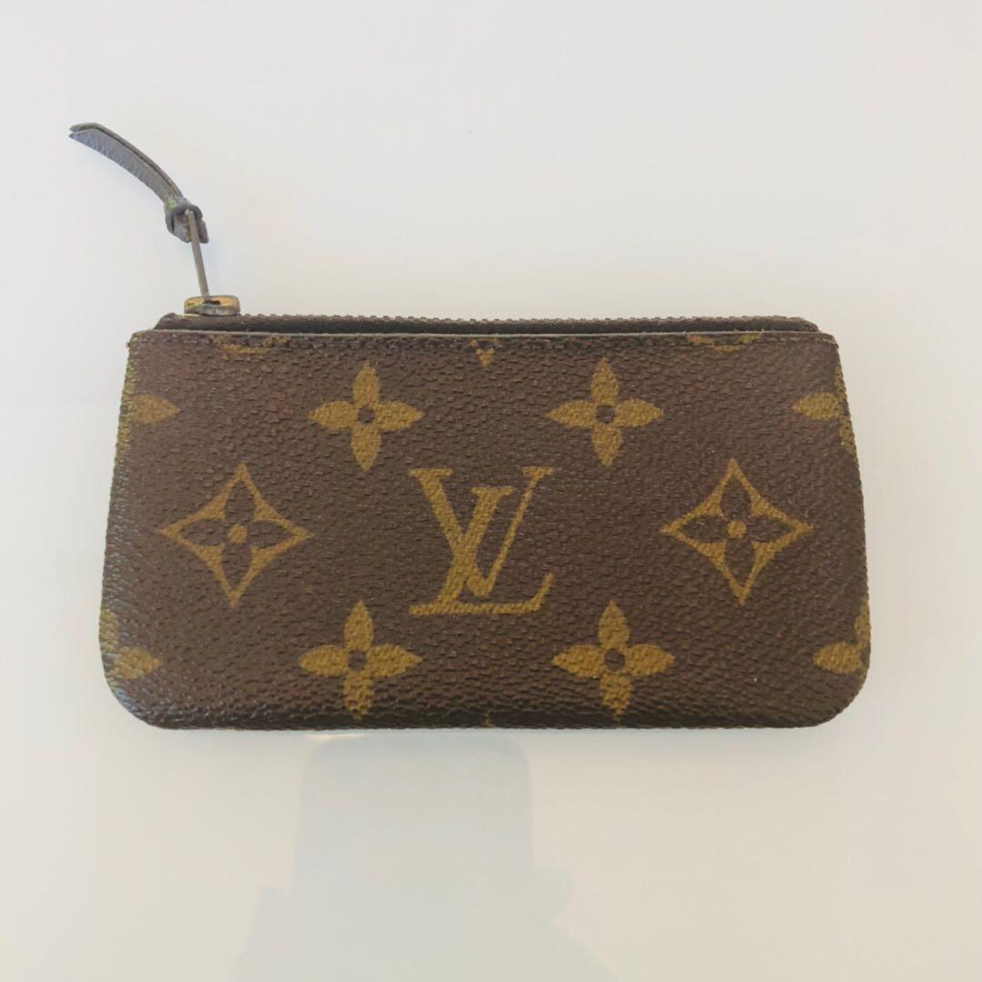 Louis Vuitton Key Pouch LV wallet bag, Women's Fashion, Bags & Wallets,  Purses & Pouches on Carousell