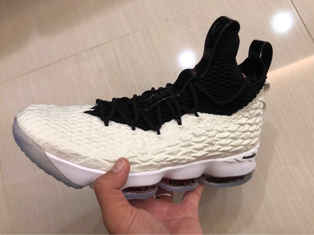 Brand new US13 LeBron James XV 15 Graffiti