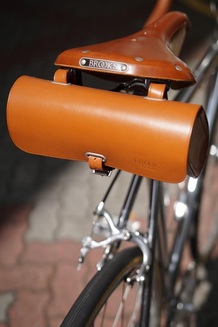brooks d shaped saddle bag