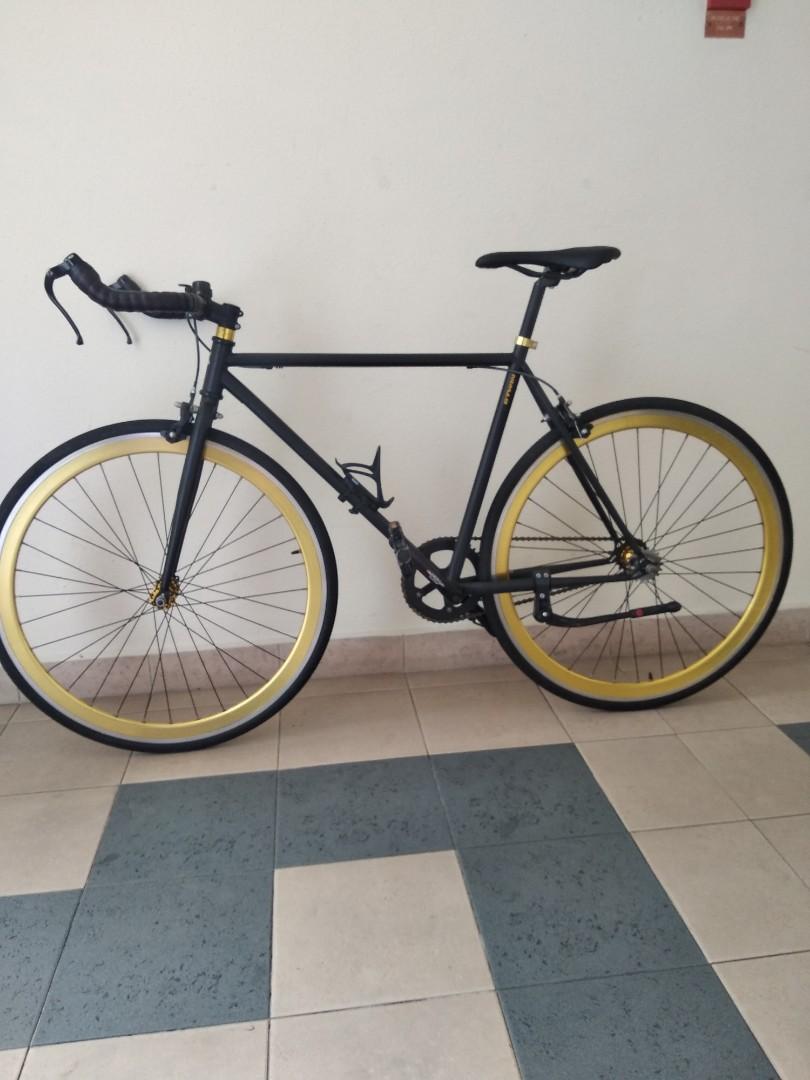 Btwin single speed/ fixie road bicycle 