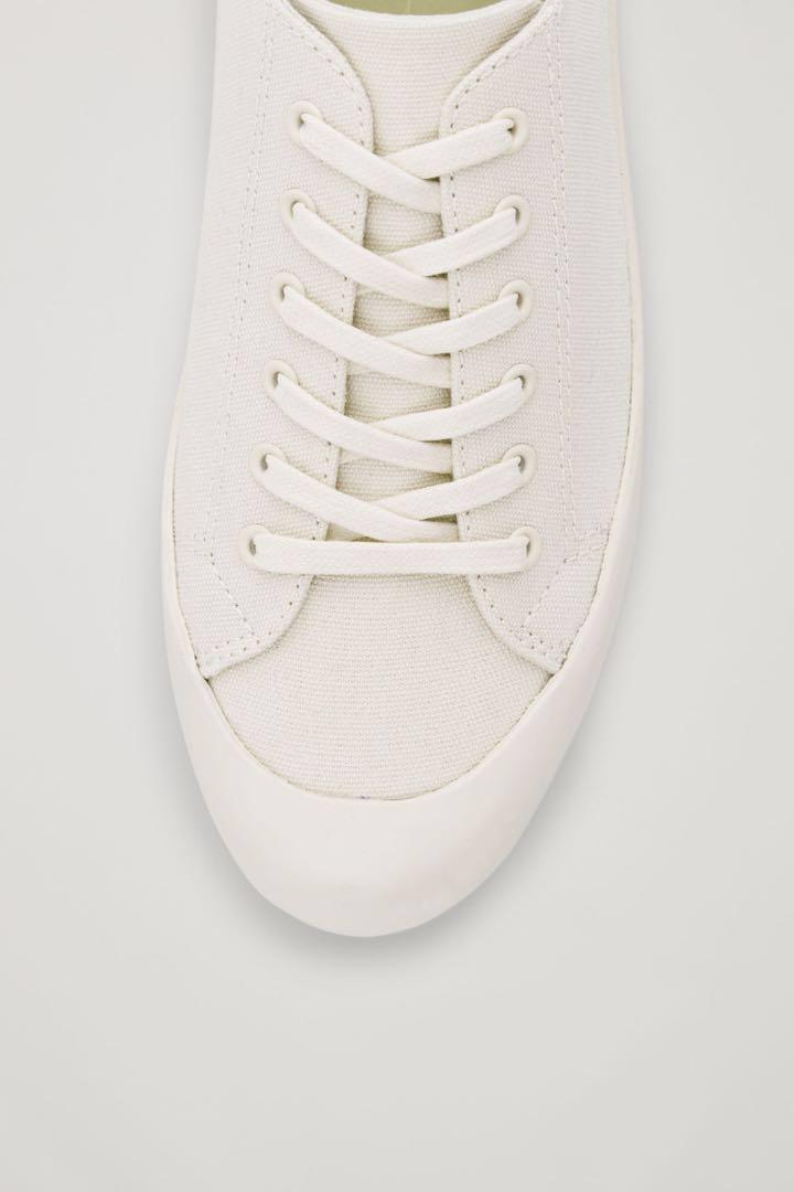 lace up canvas sneakers