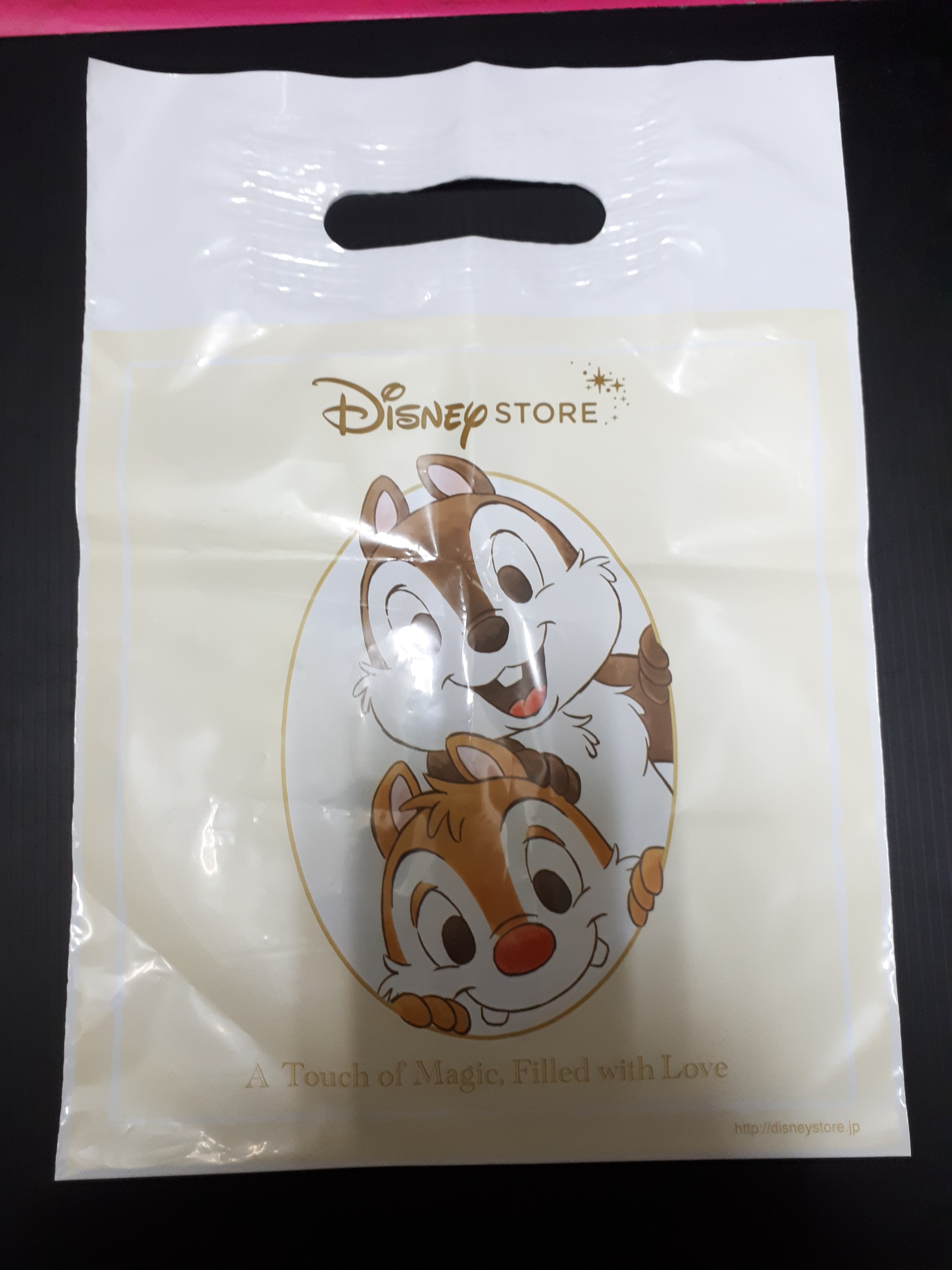 Disney store plastic shopping bag Chip n Dale Duffy, Hobbies & Toys, Collectibles & Memorabilia