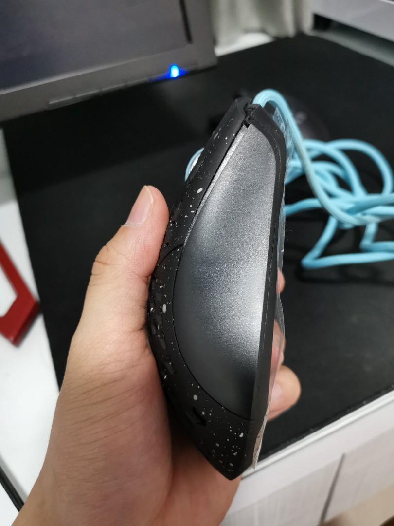Final mouse phantom (Category: Mouse & Mousepads) located in Singapore. Submitted by lesteryew (Listing ID 215535289, Image 2). Description: Use it for a month Reason of sleeping. Too big for my hand. But this is by far the best mouse, as it got the lightest. Too bad my hand is just too small :(.