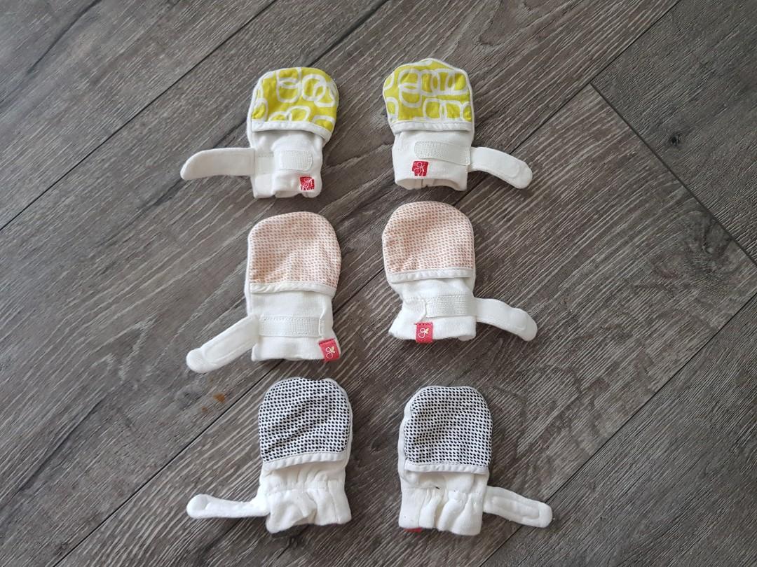 Goumimitts Baby Mittens 3 Pairs Reversible And With Velcro Babies Kids Babies Kids Fashion On Carousell