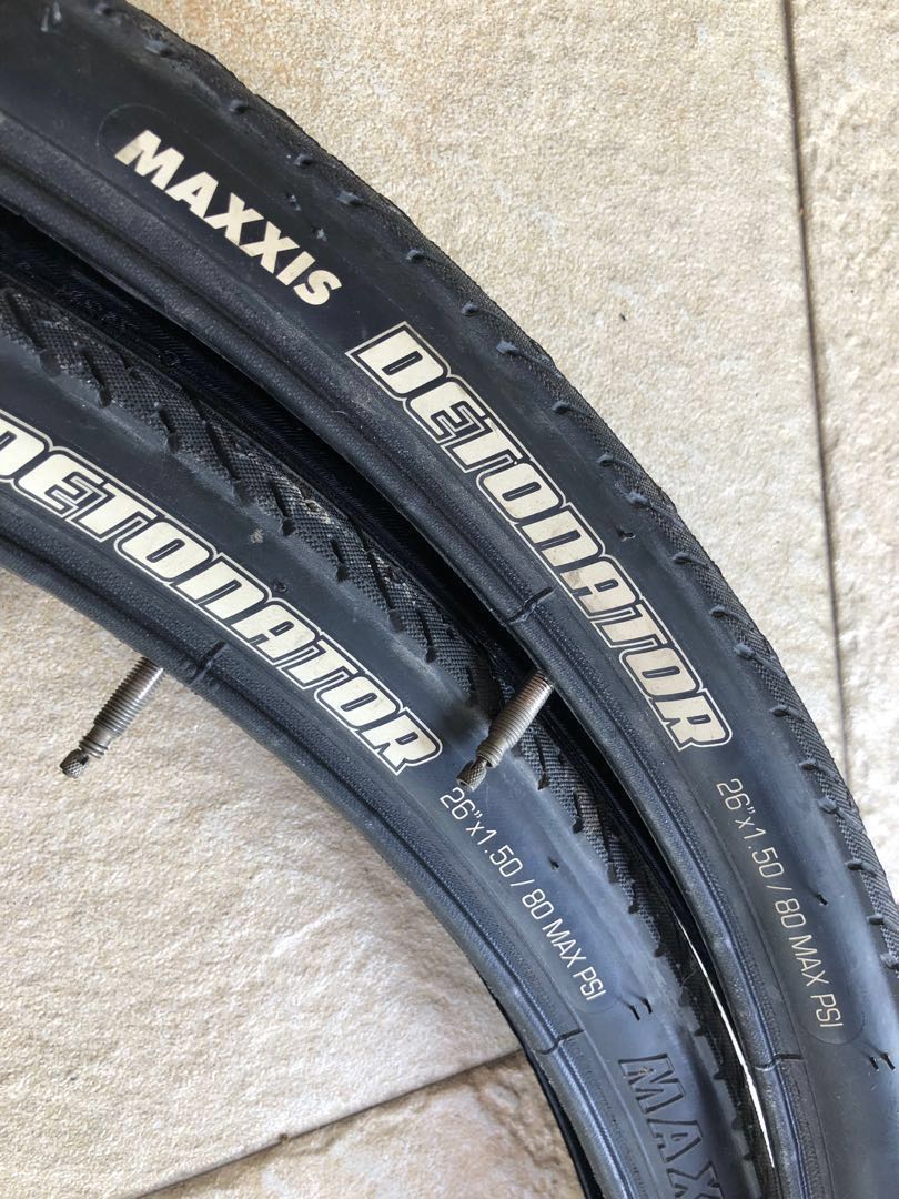 maxxis detonator 1.5