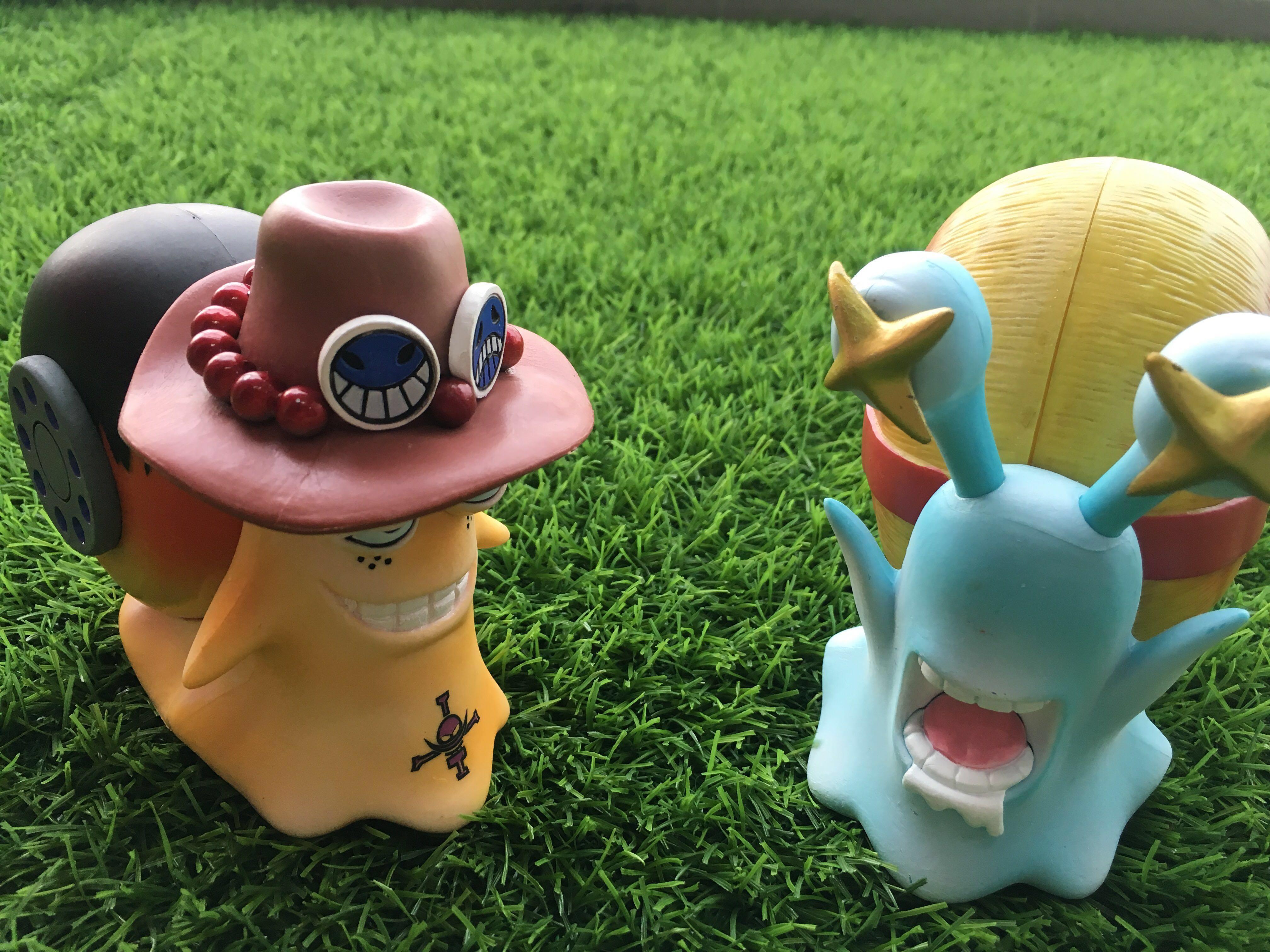 One Piece Den den Mushi Ace & Luffy, Hobbies & Toys, Collectibles