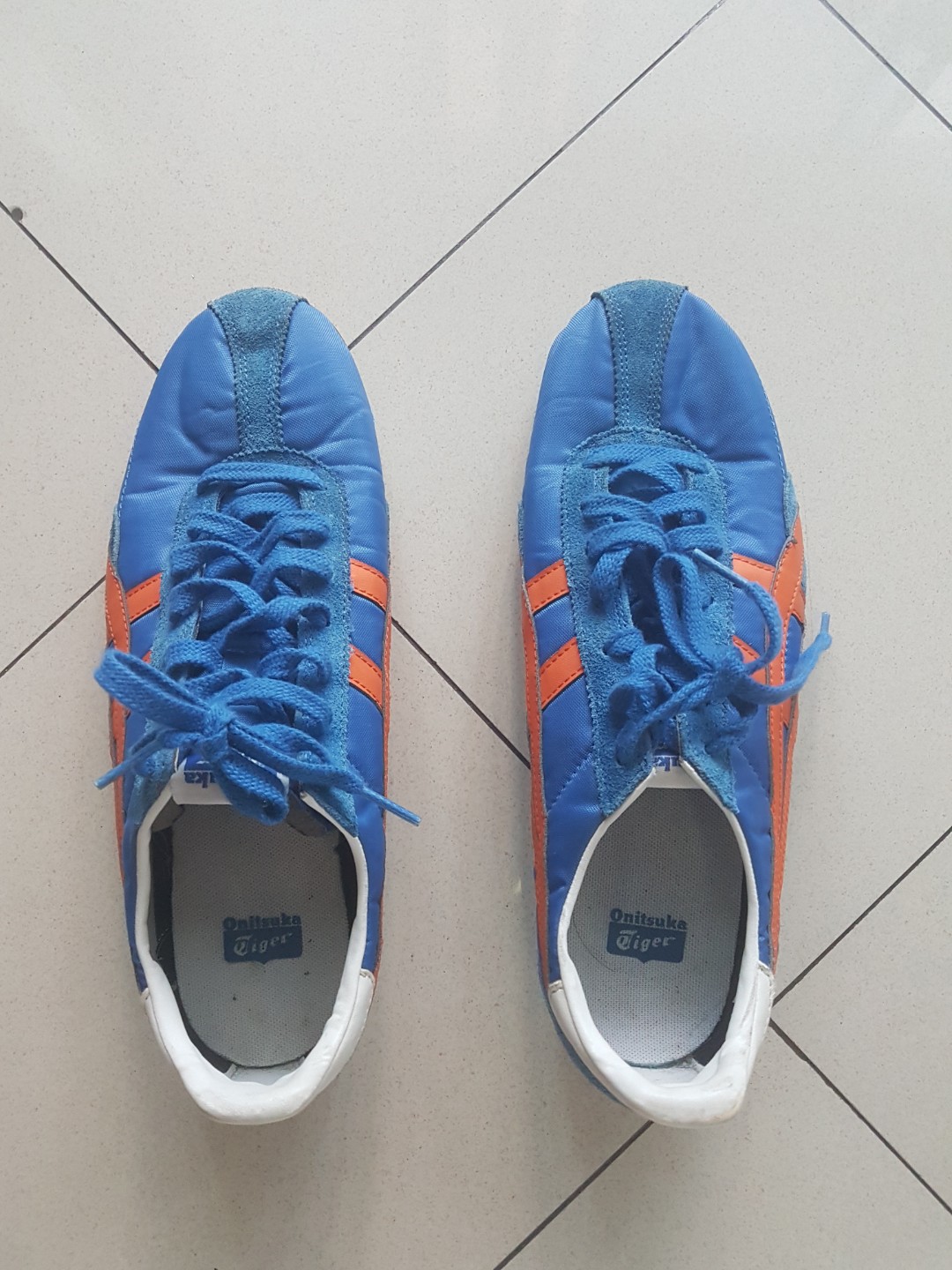 onitsuka biru