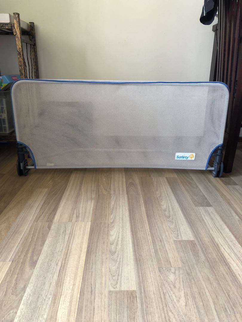 SAFETY 1st Bed guard rail, Babies & Kids, Baby Nursery & Kids Furniture