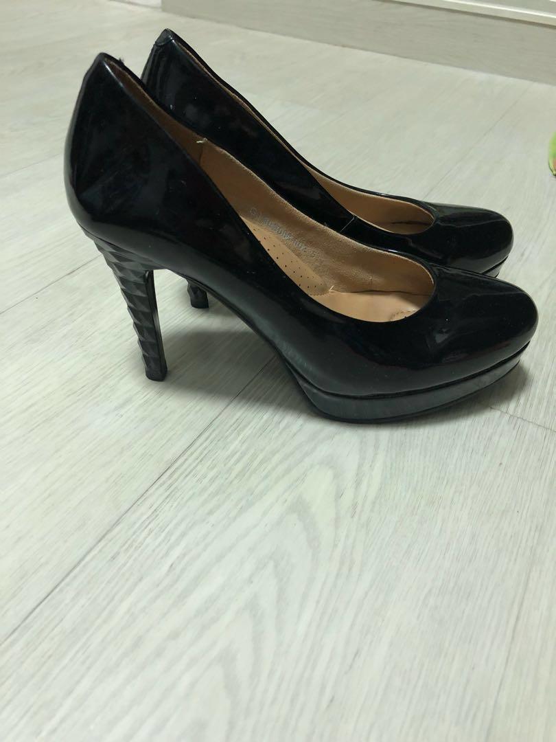 scholl heels