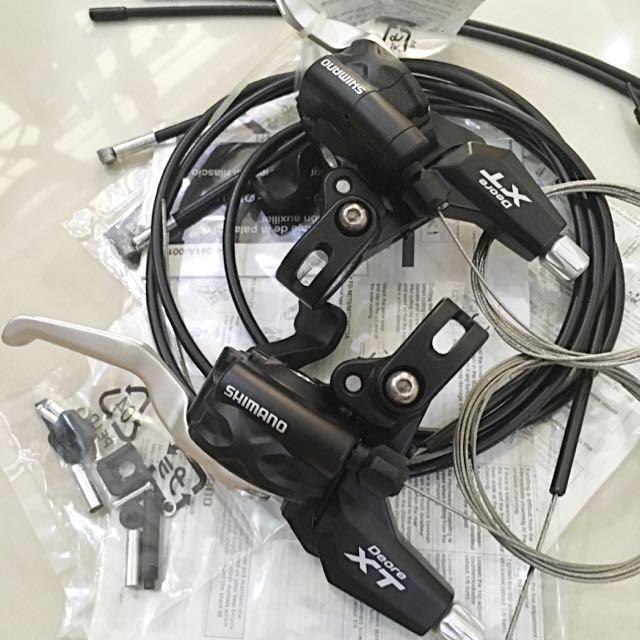 Shimano Deore XT M770 Integrated Shifter Lever Pair, Sports Equipment