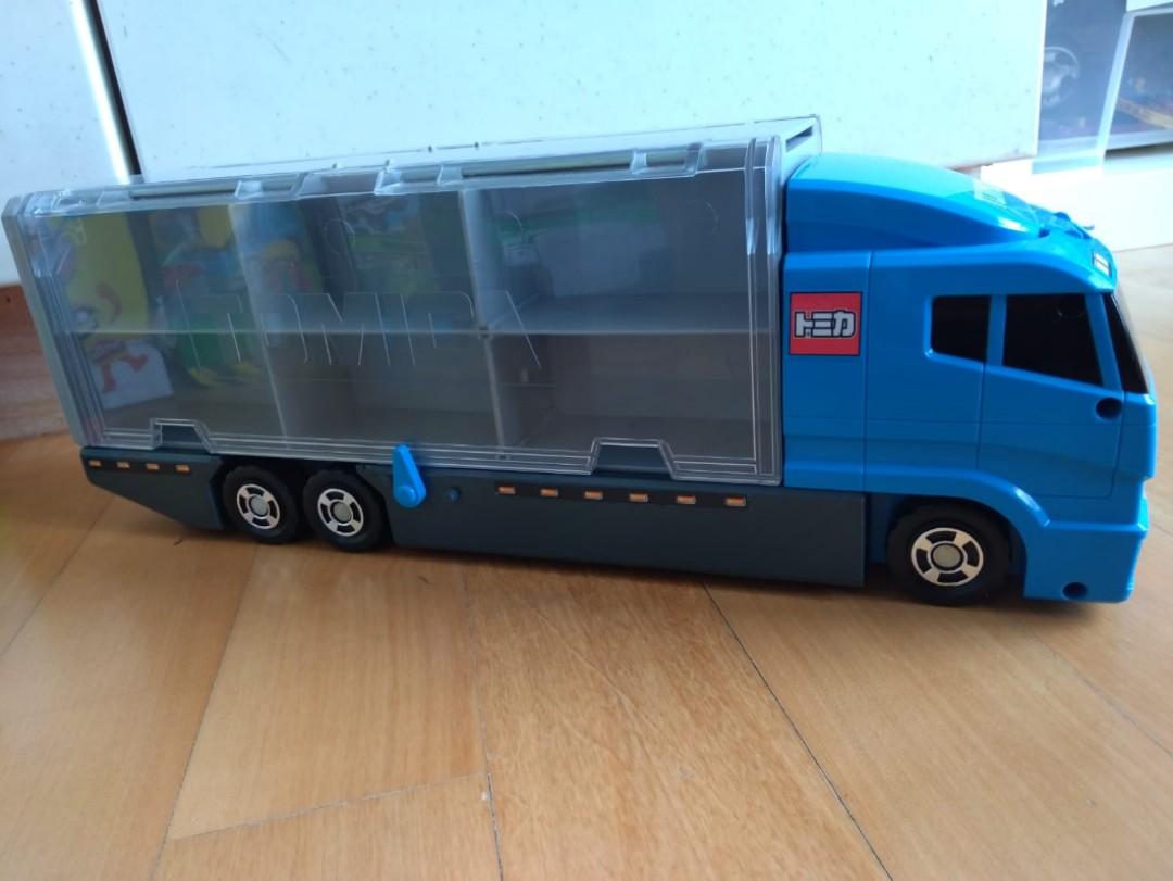 tomica transporter