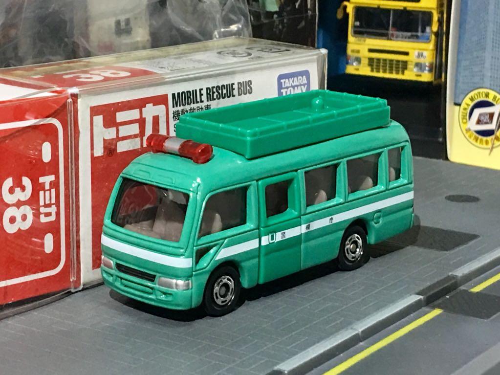 Tomy Tomica 38 車仔紅白盒no 38 Toyota Coaster Mobile Rescue Bus 機動救助車takara Tomy 玩具 遊戲類 玩具 Carousell