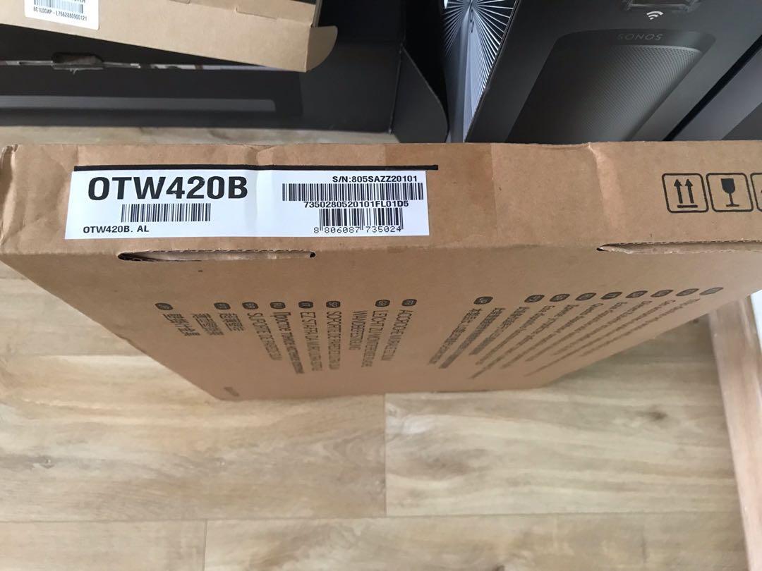 TV wall bracket LG OTW420B, TV & Home Appliances, TV & Entertainment, TV on Carousell