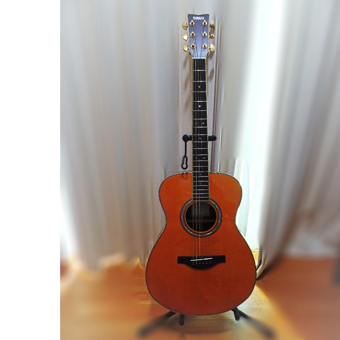 Yamaha acoustic guitar with 2024 built in effects
