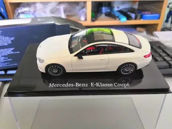 1 43 官方出品 Mercedes Benz E Class Coupe 興趣及遊戲 收藏品及紀念品 明星周邊 Carousell