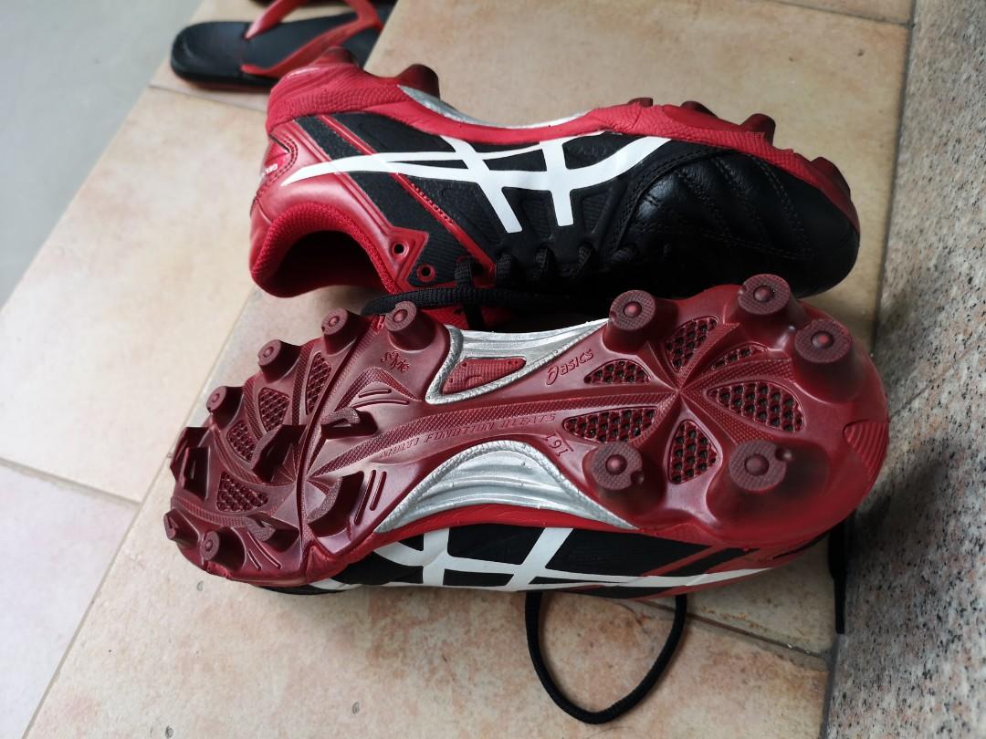Asics Ultimate Frisbee Cleats/Boots, Sports Equipment, Sports & Games