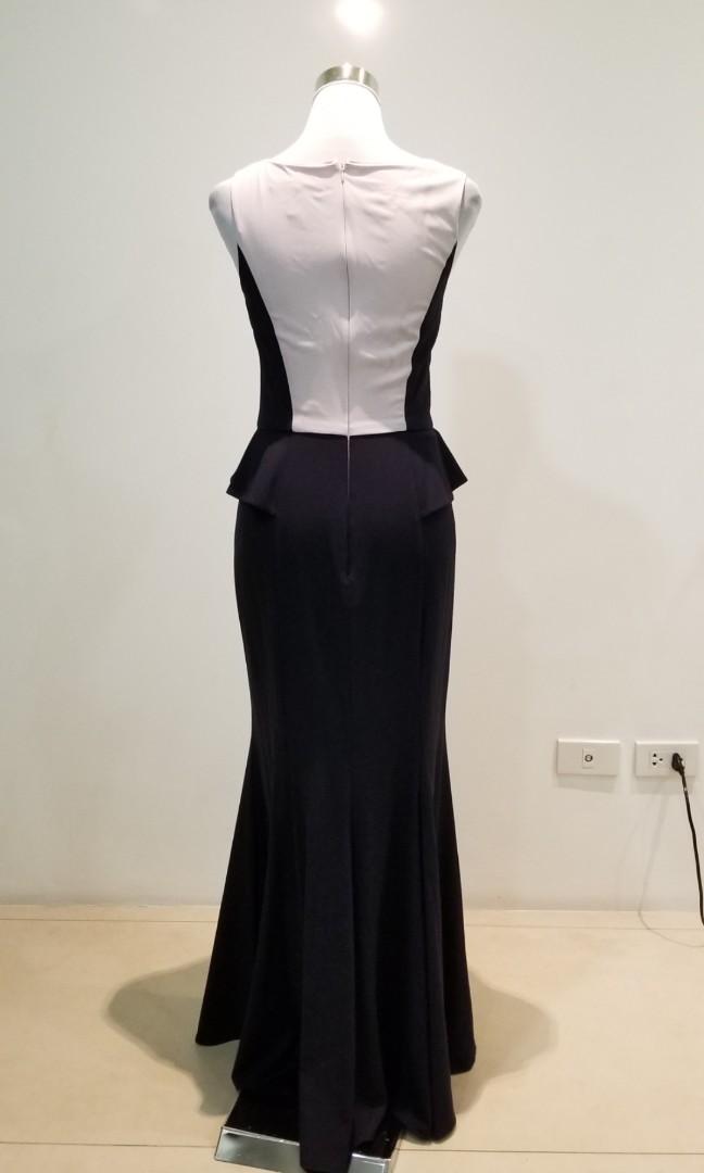 bcbg two tone navy blue sleeveless gown (Category: Evening dresses & gowns) located in Quezon City. Submitted by krista_closet (Listing ID 215709187, Image 3). Description: worn once.
