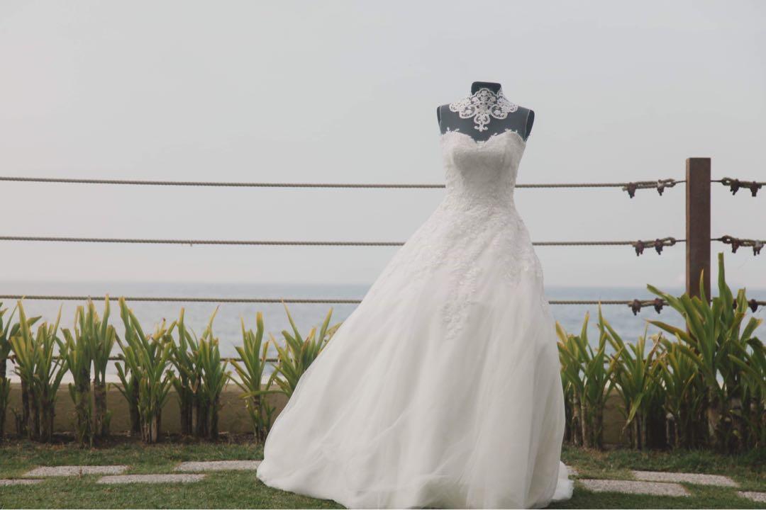 Carmen lazaro shop wedding gowns