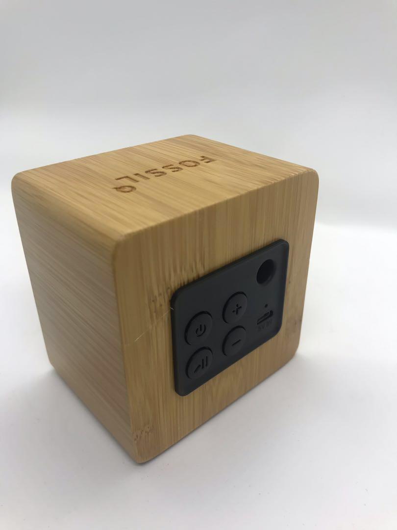 Fossil best sale q speaker