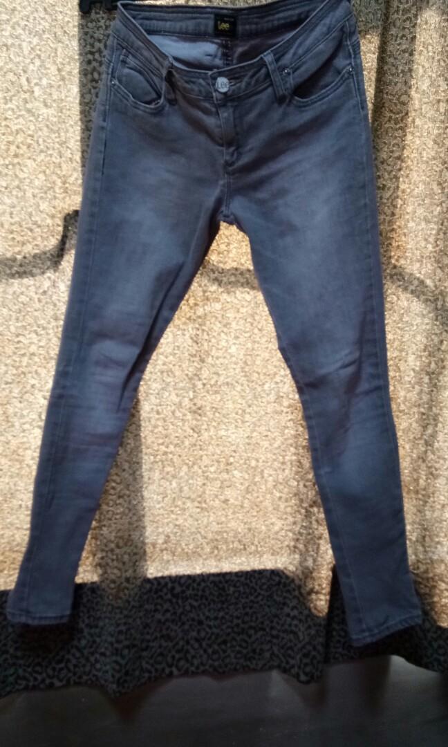 women's lee jeans near me