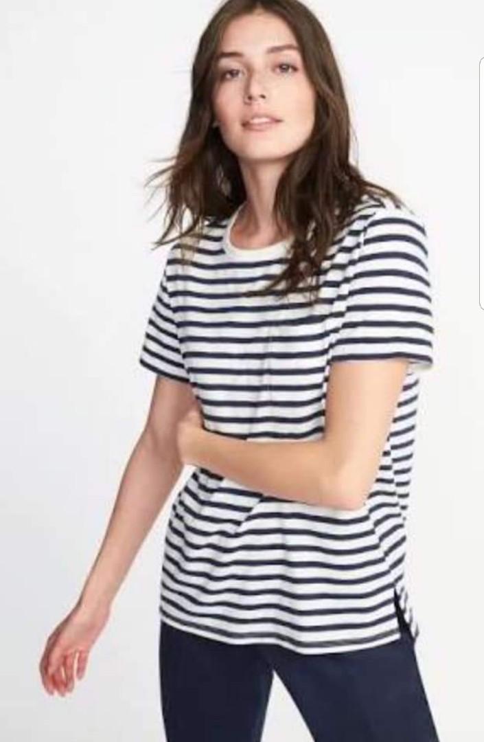 Old Navy Boyfriend navy striped tshirt 