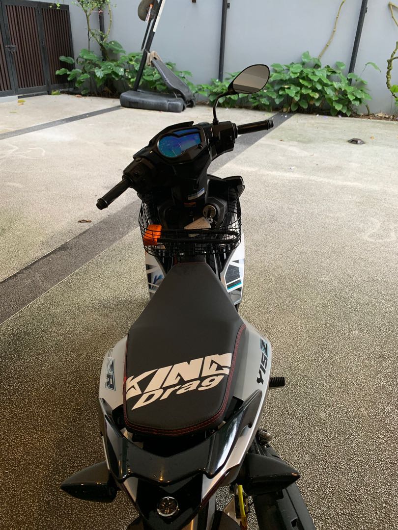 Foto Orang Naik Motor Drag