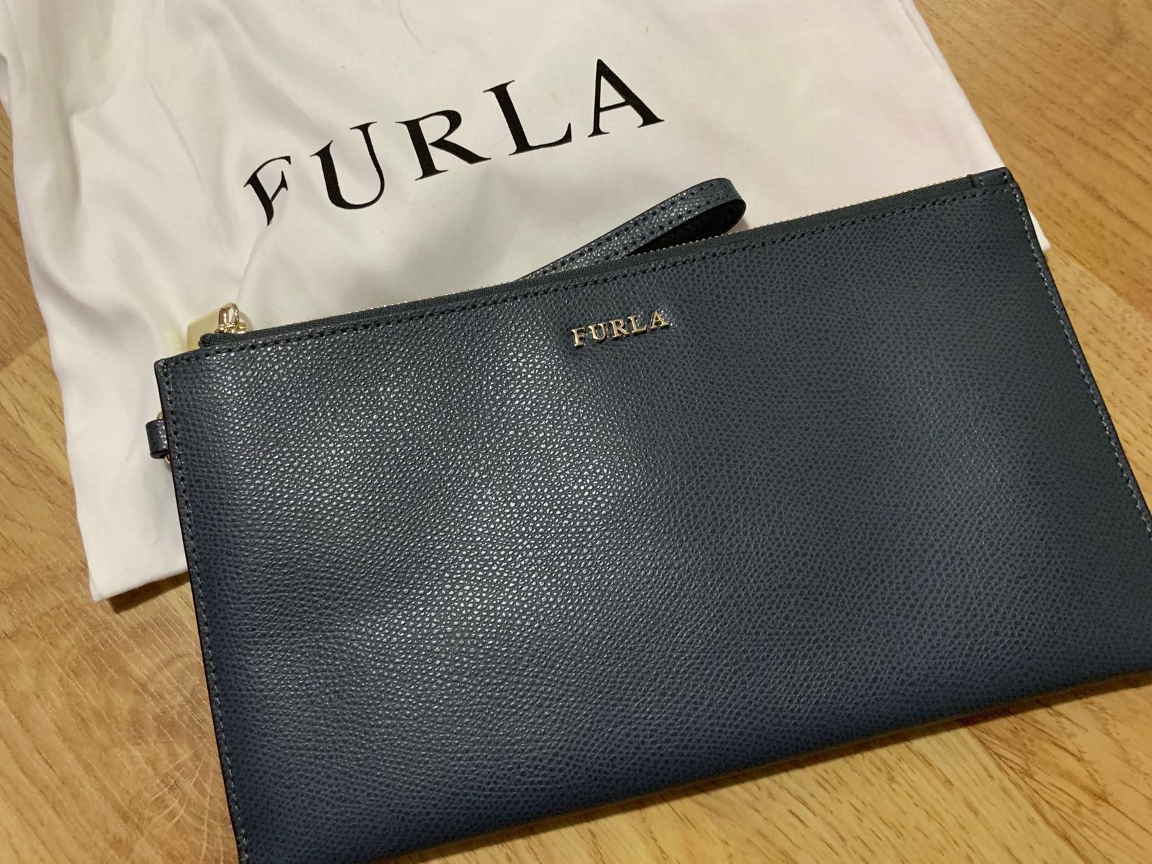 Furla wristlet online