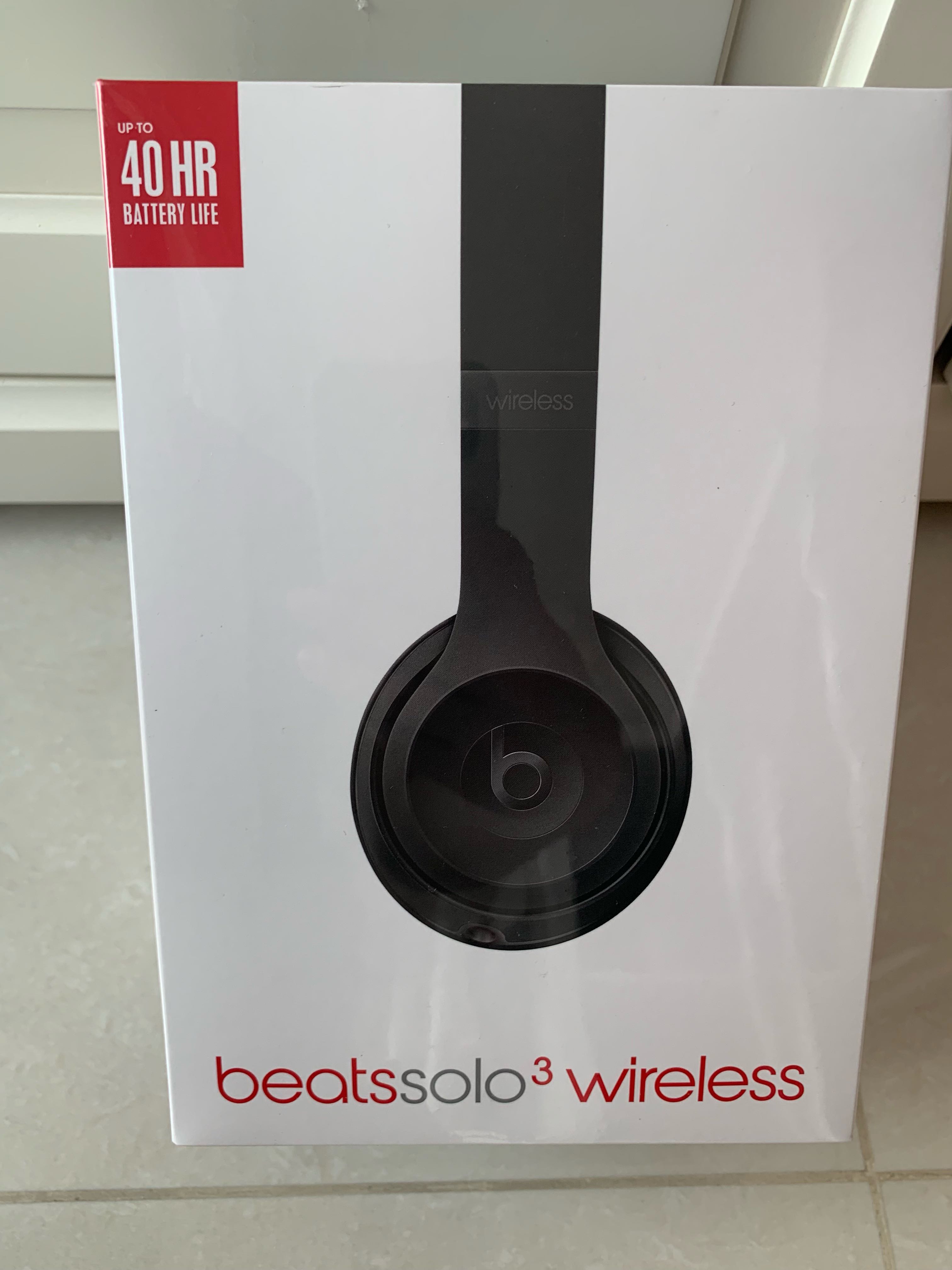 Beats Solo 3 Wireless (brand new in box 