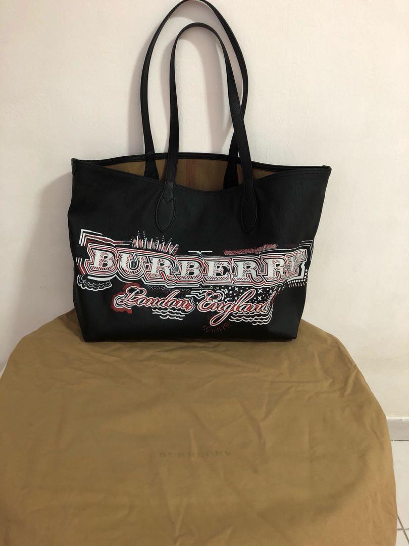 burberry totes