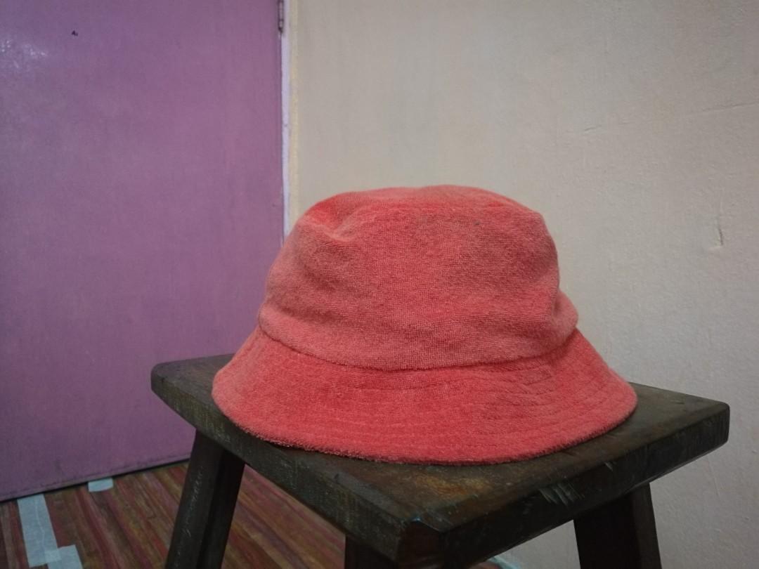 Carlton Mid bucket hat, Men's Fashion 