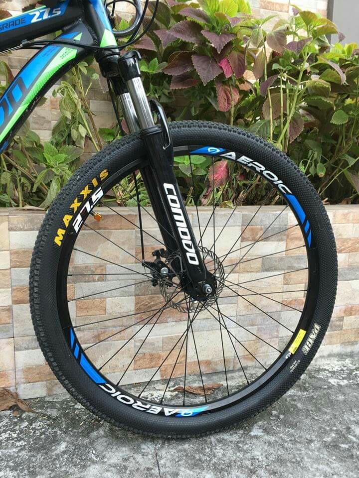 Comodo mountain best sale bike price