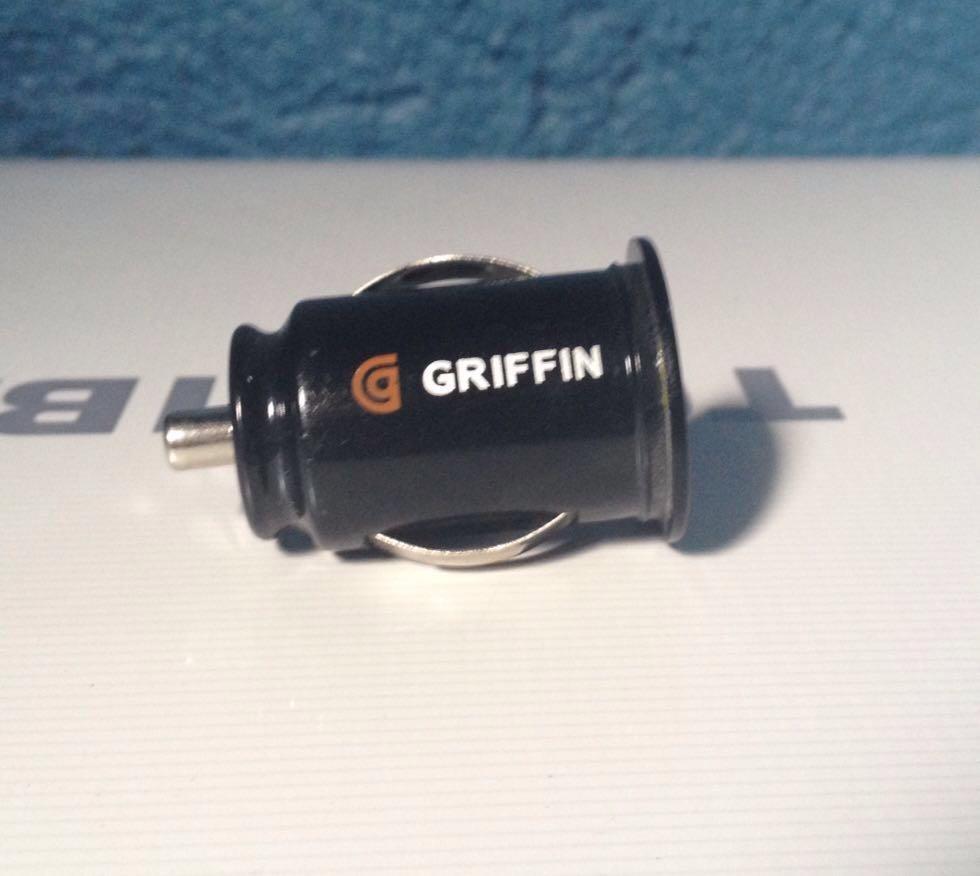 Griffin usb car charger (Category: Chargers) located in Manila. Submitted by aymsonestopshop (Listing ID 164824628, Image 2). Description: - padala from Kuwait -new item ( dp nagamit wla akong car😅) - rfs Decluttering #febsale.