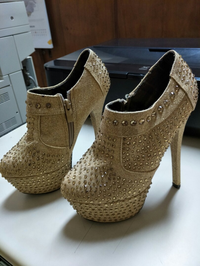 High Heels Import 12 Cm Fesyen Wanita Sepatu Di Carousell Bisakah anda menyelesaikan kuis ? high heels import 12 cm