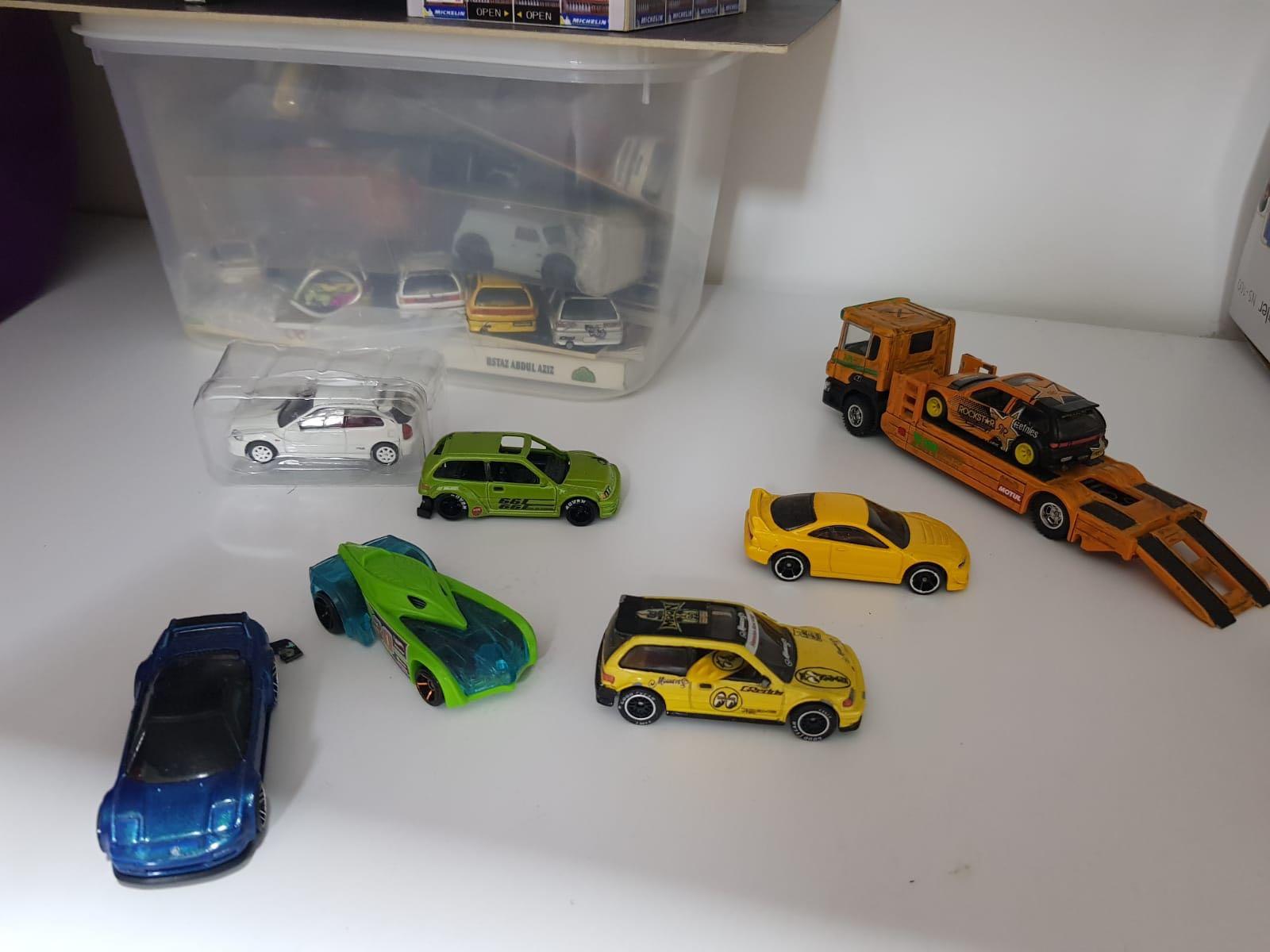stores that sell hot wheels near me