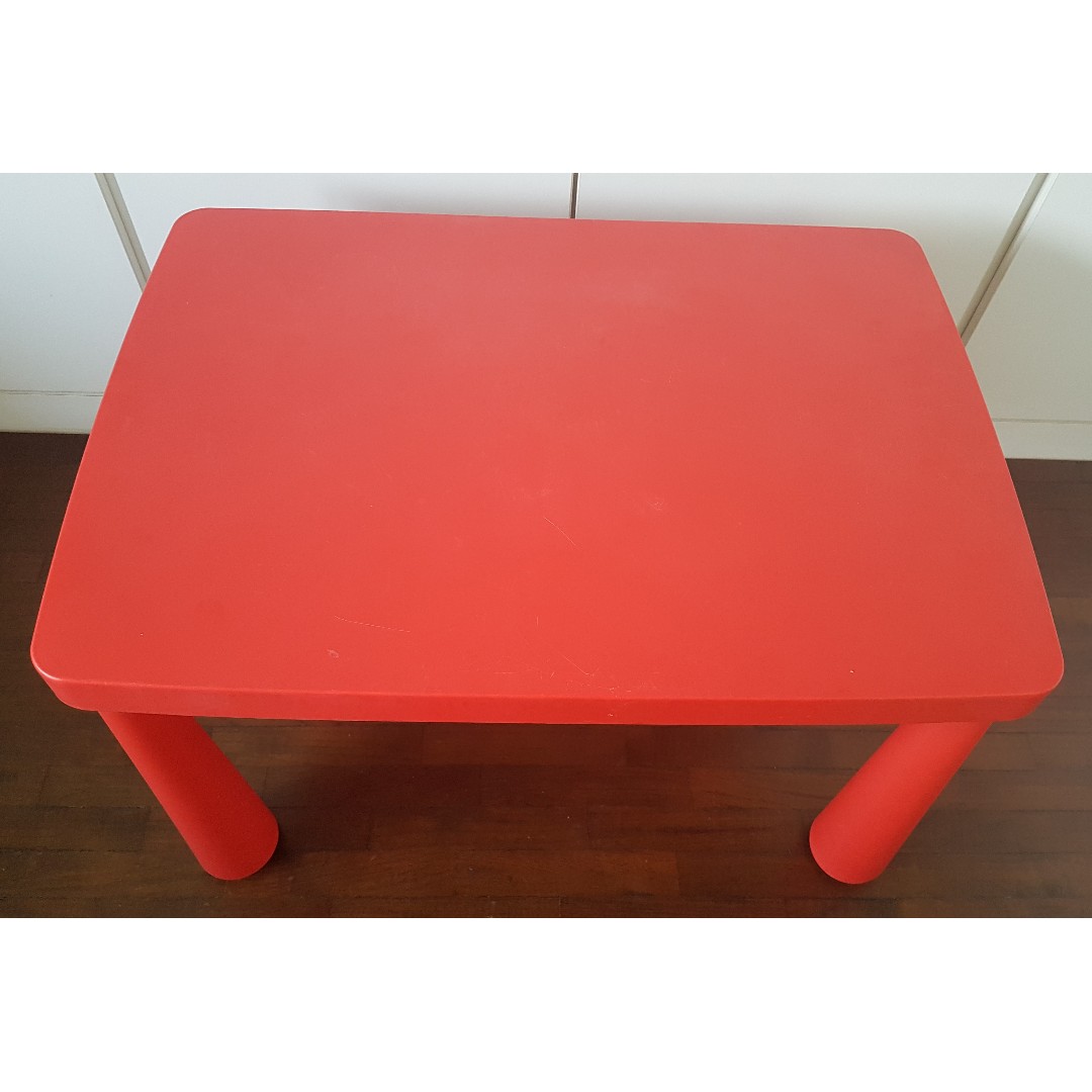 MAMMUT Children's table, indoor/outdoor red, 303/8x215/8 - IKEA