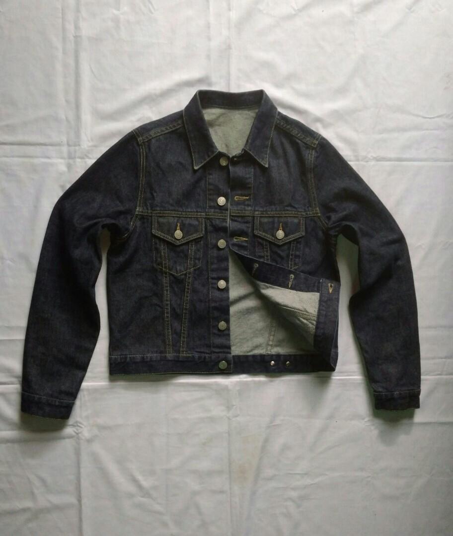 Jaket clearance levis uniqlo