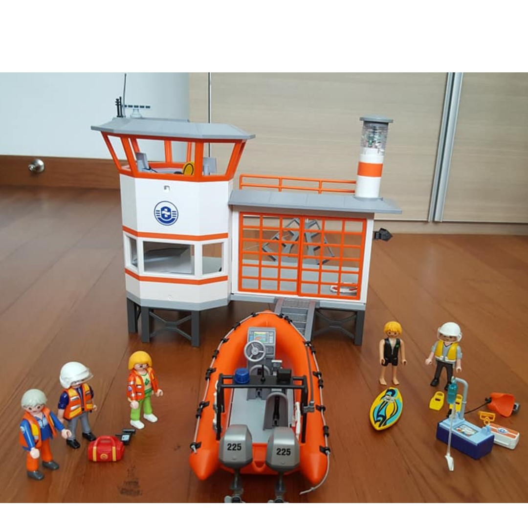 playmobil lifeboat station