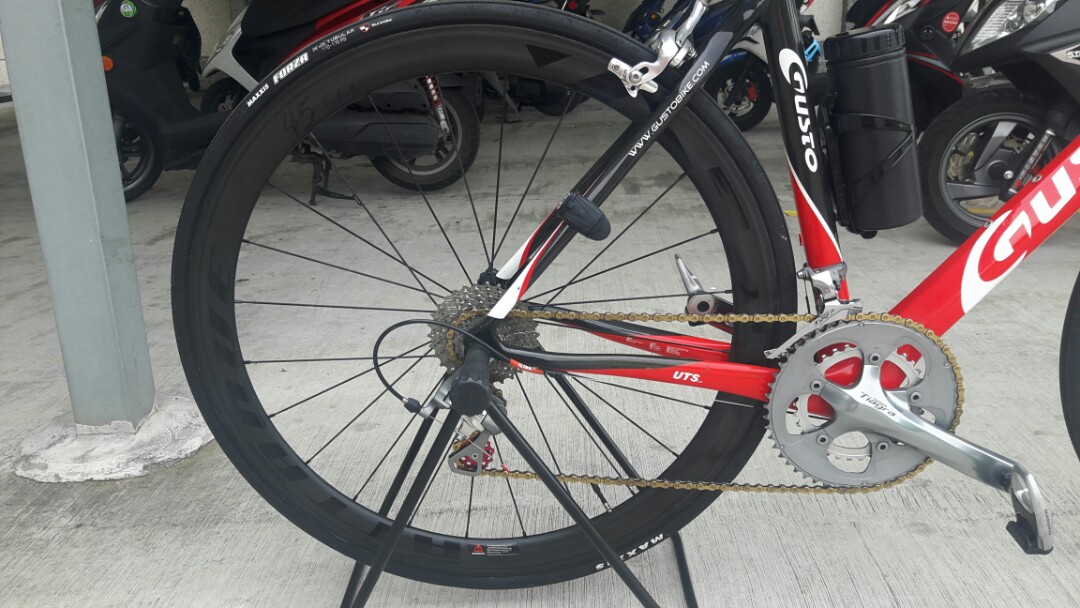 gusto road bike