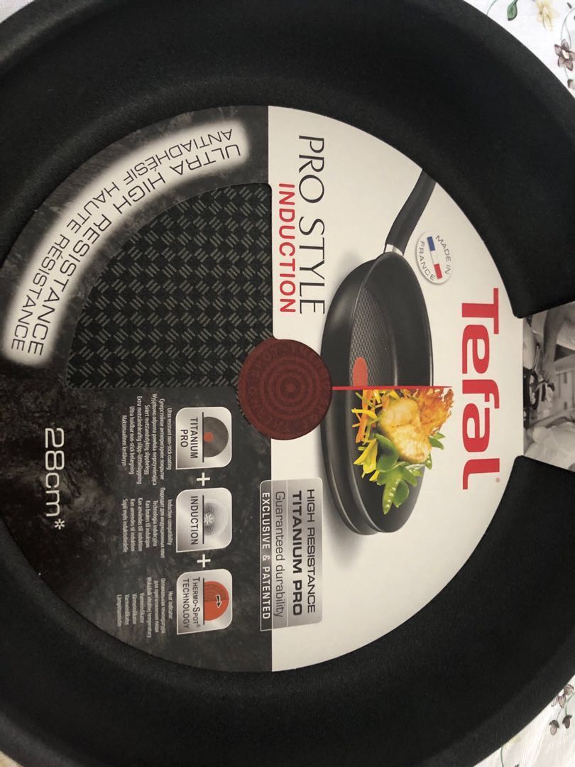 Tefal 28cm made in France frying pan cookware , Furniture & Home Living